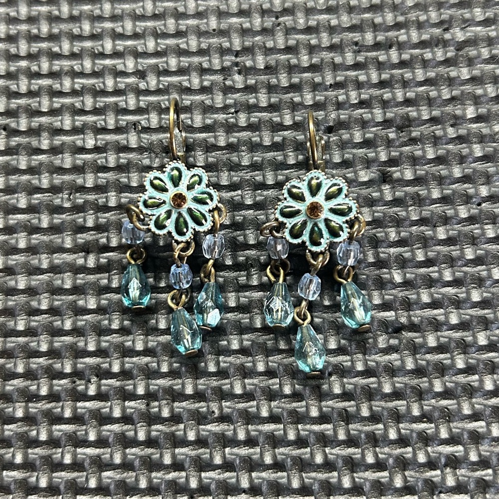 Avon boho flower earrings